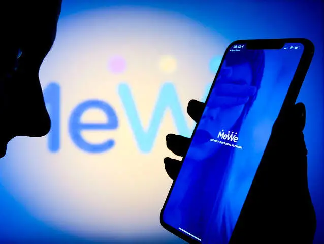 MeWe Review 2026: Is "The Safe Network" Worth Your Time?