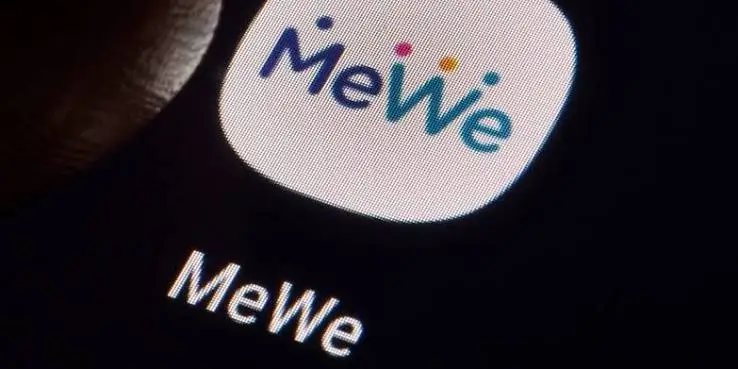 MeWe Review 2026: Is "The Safe Network" Worth Your Time?